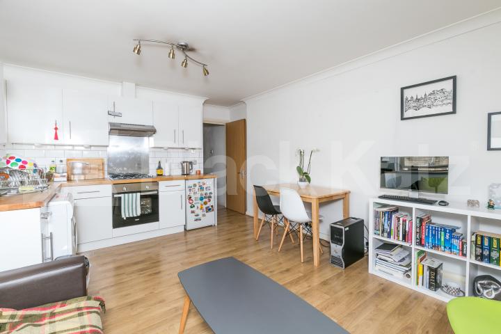 Well Located modern 1 bedroom property close to station and amenities  Upper Street, Highbury & Islington 